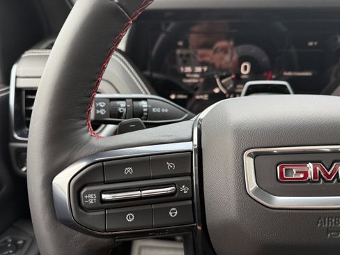 New 2026 GMC Yukon AT4 Ultimate w/ LPO, Illumination Package image 30