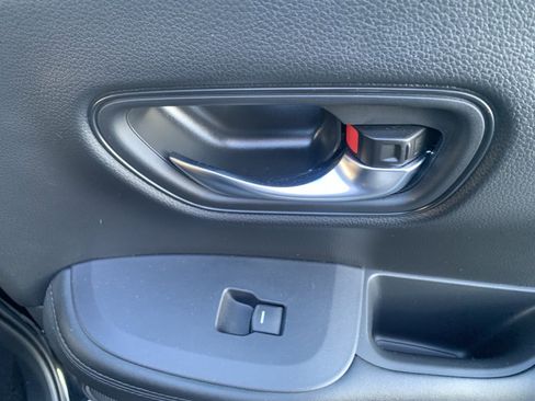 Used 2023 Honda HR-V LX image 26