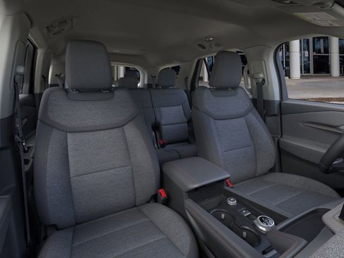 New 2025 Ford Explorer Active image 10