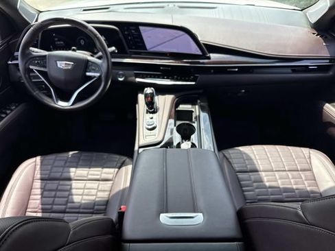 Used 2023 Cadillac Escalade ESV Sport Platinum w/ LPO, ONYX Package RWD image 21