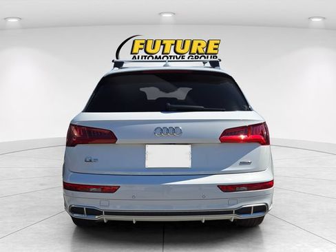 Used 2020 Audi Q5 e Premium Plus w/ Premium Plus Package AWD/4WD image 4