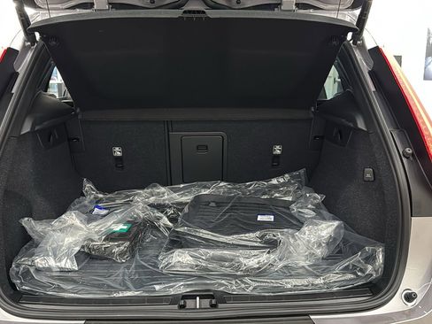 New 2026 Volvo XC40 B5 Plus w/ Protection Package Premier image 27