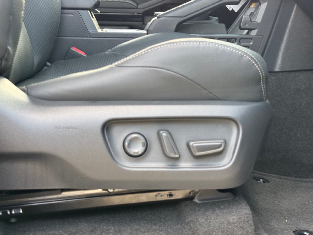 Used 2026 Toyota 4Runner Limited AWD/4WD image 25