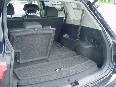 Used 2020 Volkswagen Tiguan SEL w/ 3rd Row Seat Package image 44