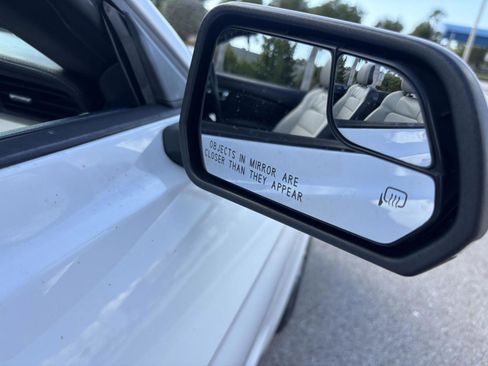 Used 2016 Ford Mustang Premium image 34