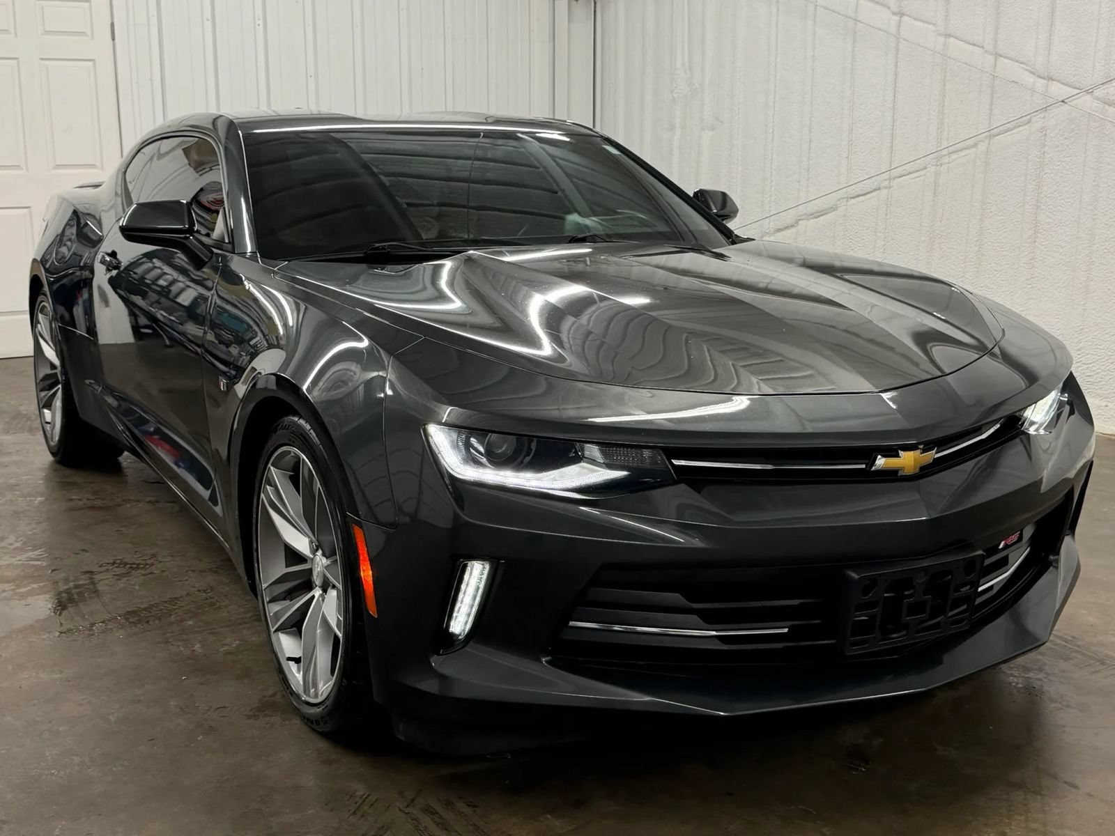 Used 2018 Chevrolet Camaro LT RWD image 2