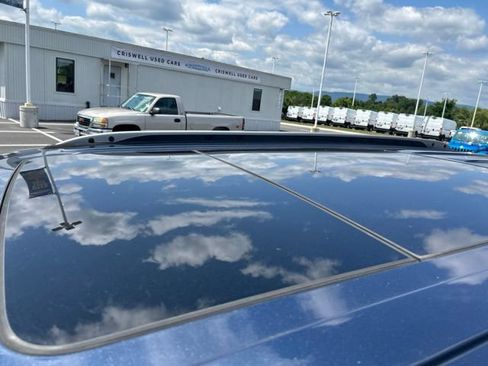 Used 2016 Ford Explorer XLT w/ Equipment Group 202A AWD/4WD image 7