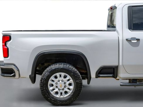 Used 2025 Chevrolet Silverado 2500 LTZ w/ LTZ Convenience Package AWD/4WD image 6