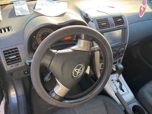 Used 2010 Toyota Corolla S image 11