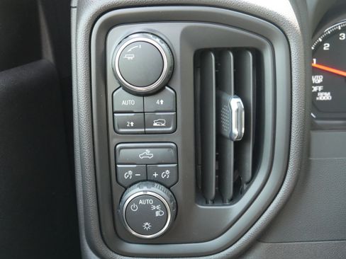 Certified 2024 Chevrolet Silverado 1500 Custom AWD/4WD image 26