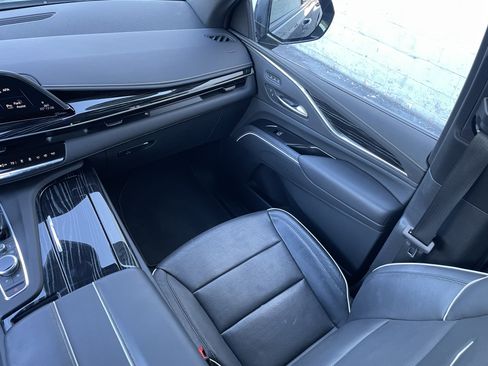 Used 2021 Cadillac Escalade Sport image 18