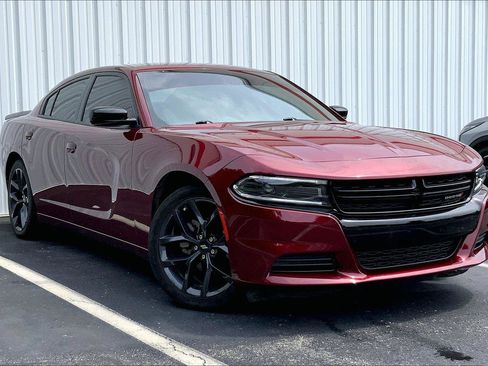 Used 2023 Dodge Charger SXT w/ Blacktop Package RWD image 2