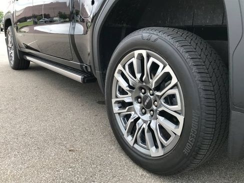 Used 2025 GMC Sierra 1500 Denali Ultimate AWD/4WD image 12