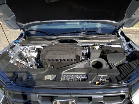 New 2026 Honda Pilot Sport image 17