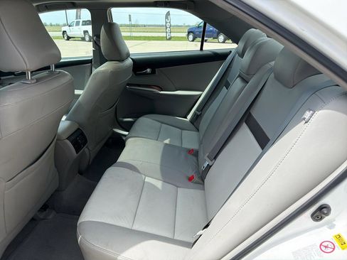 Used 2012 Toyota Camry XLE w/ Leather Pkg image 15