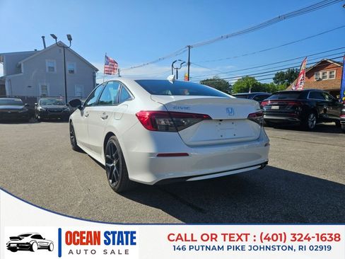 Used 2023 Honda Civic Sport image 3