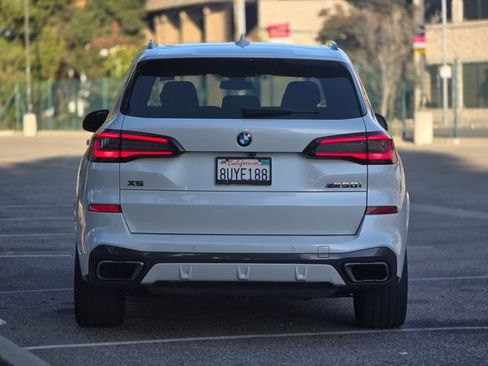 Used 2020 BMW X5 M50i w/ Parking Assistance Package AWD/4WD image 14