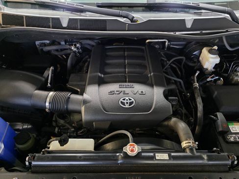 Used 2018 Toyota Sequoia Limited w/ Safety & Convenience Package AWD/4WD image 46