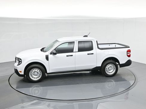 New 2025 Ford Maverick XL w/ Equipment Group 102A image 42