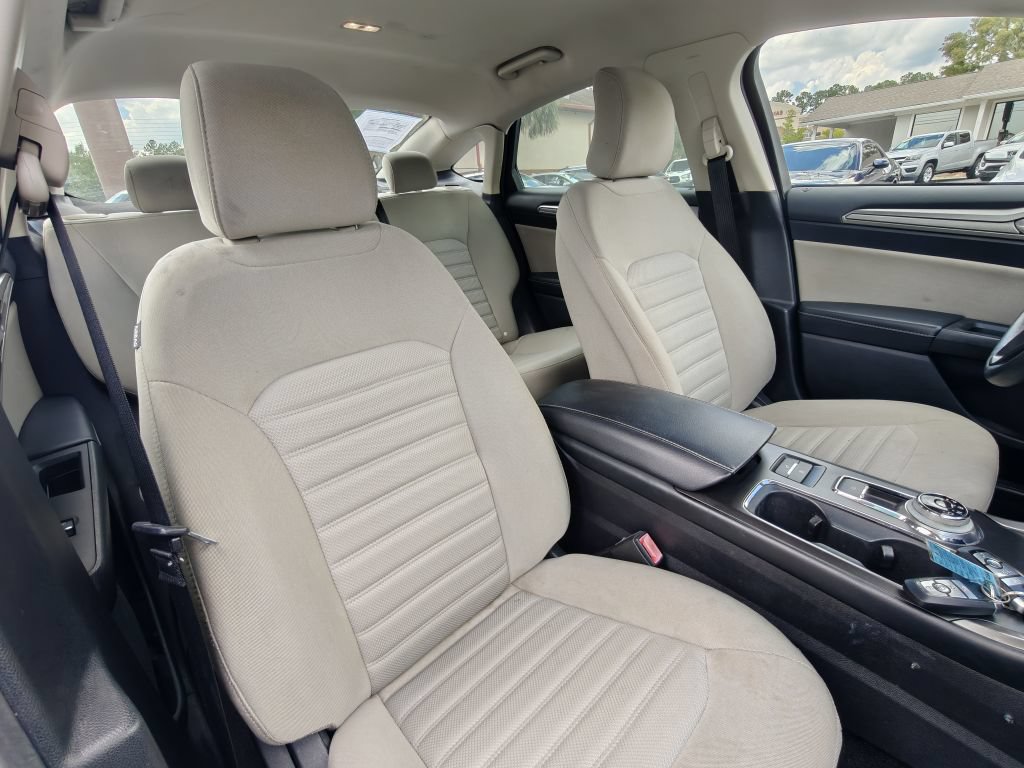 Used 2018 Ford Fusion S FWD image 34