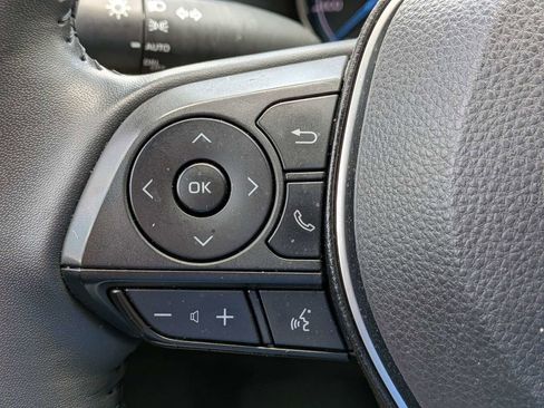 Used 2022 Toyota RAV4 XSE AWD/4WD image 25