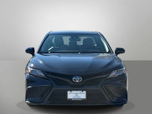 Used 2022 Toyota Camry SE w/ Cold Weather Package image 24