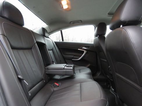 Used 2015 Buick Regal image 16