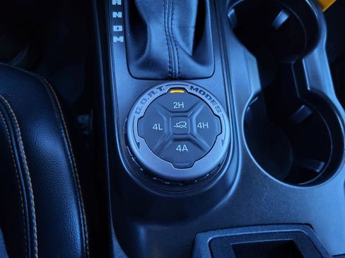 Used 2021 Ford Bronco Badlands image 26