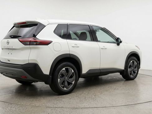 Used 2025 Nissan Rogue SV image 9