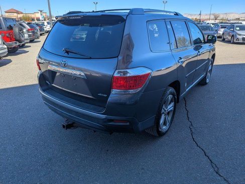 Used 2012 Toyota Highlander Limited w/ Tow Pkg image 5