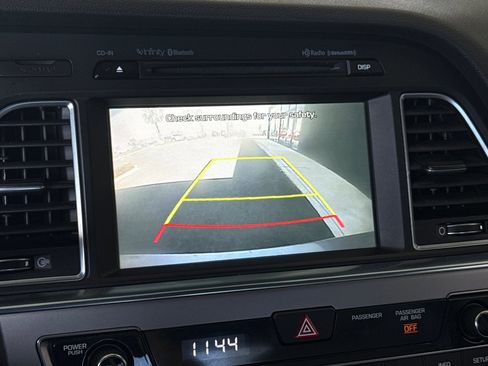 Used 2017 Hyundai Sonata Limited FWD image 17