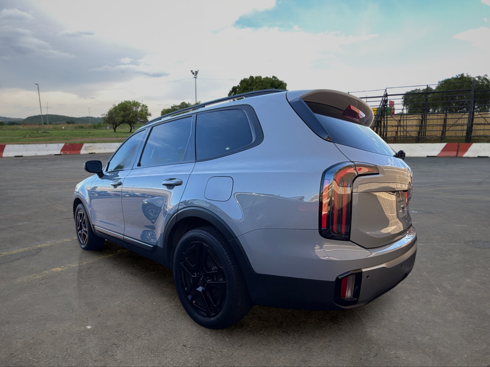 Certified 2023 Kia Telluride EX X-Line AWD/4WD image 4