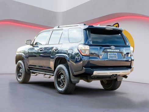 Used 2018 Toyota 4Runner TRD Off-Road Premium AWD/4WD image 7