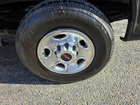 Used 2023 GMC Savana 3500 Extended w/ Driver Convenience Package image 32