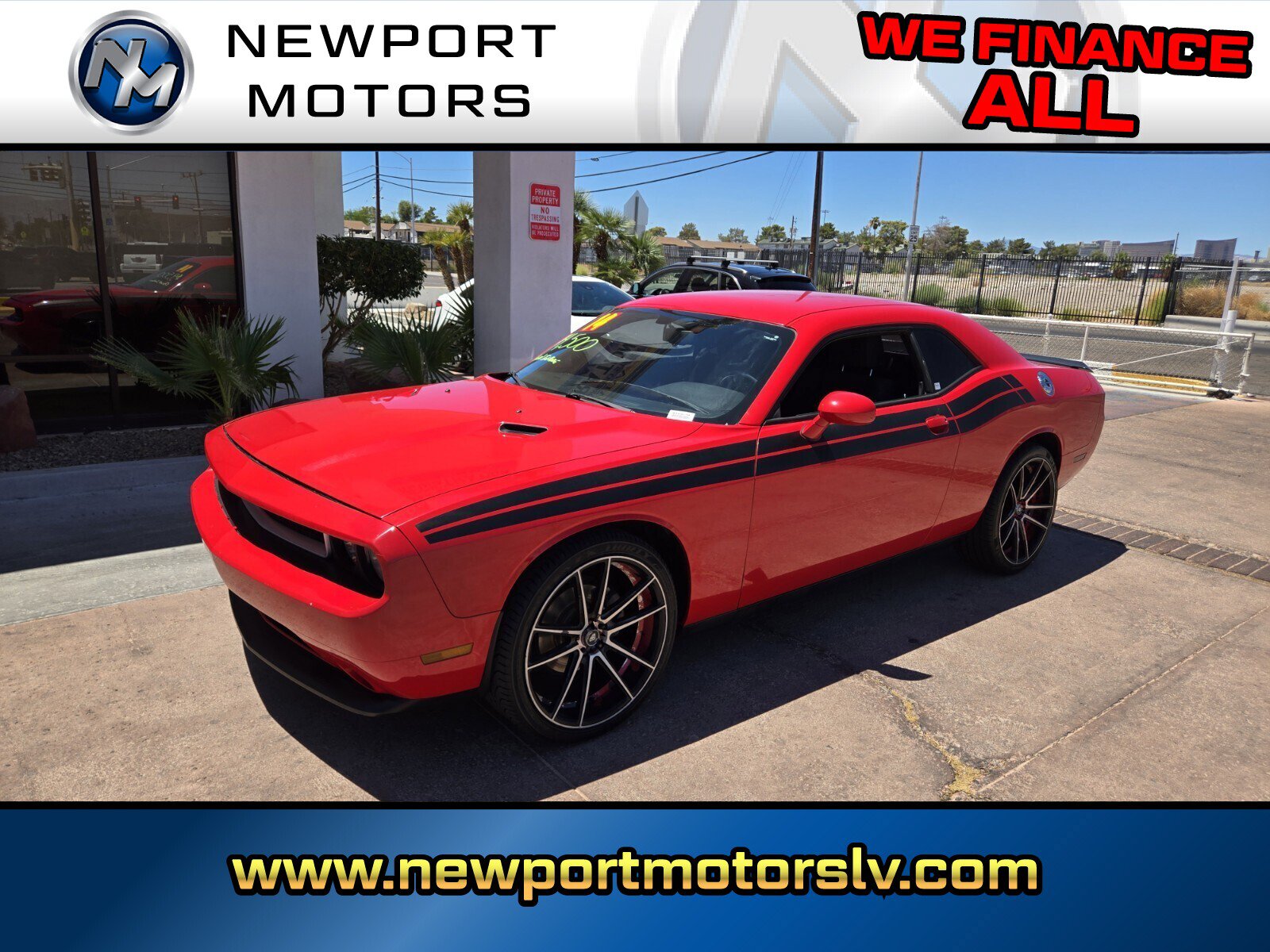 Used 2014 Dodge Challenger SXT RWD image 1