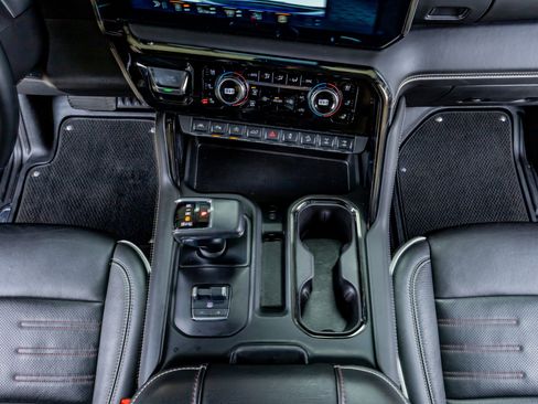 Used 2024 GMC Sierra 1500 AT4X image 27