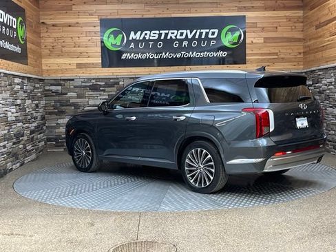 Used 2023 Hyundai Palisade Calligraphy w/ Cargo Package AWD/4WD image 9