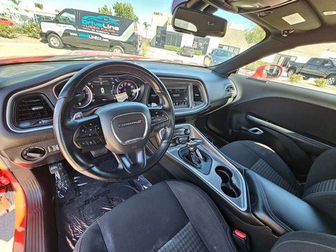 Used 2022 Dodge Challenger GT image 16