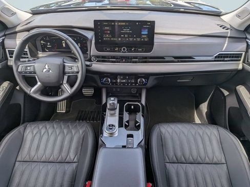 Used 2025 Mitsubishi Outlander SEL AWD/4WD image 14
