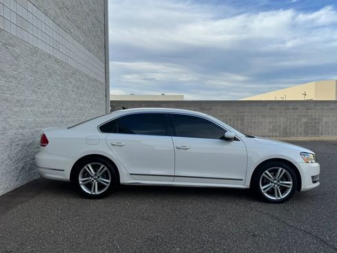 Used 2013 Volkswagen Passat TDI SEL Premium image 4