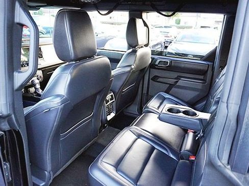 Used 2025 Ford Bronco Outer Banks image 17