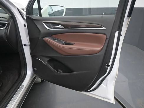 Used 2019 Buick Enclave Avenir w/ Avenir Technology Package AWD/4WD image 22