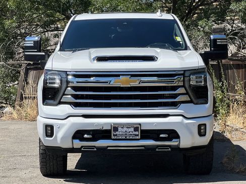 Used 2024 Chevrolet Silverado 3500 High Country w/ Technology Package AWD/4WD image 10