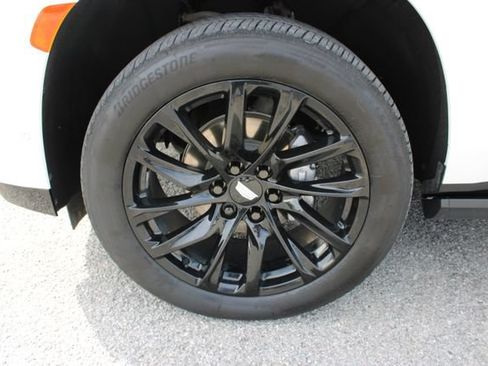 Used 2024 Cadillac Escalade Sport Platinum w/ LPO, ONYX Package AWD/4WD image 12