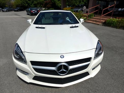 Used 2014 Mercedes-Benz SL 550 image 6