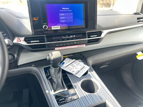 New 2026 Toyota Sienna LE image 11