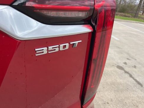 New 2025 Cadillac XT6 Luxury image 8