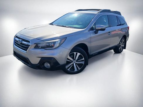Used 2018 Subaru Outback 2.5i Limited AWD/4WD image 2