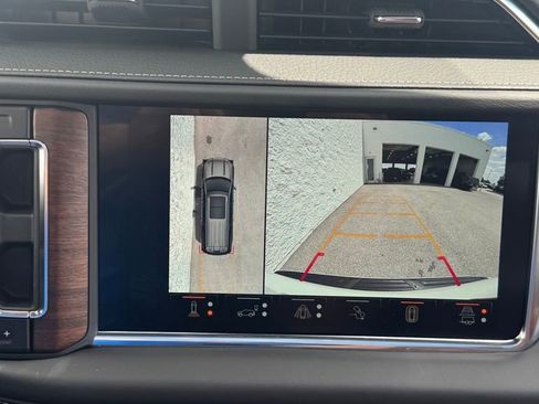Used 2024 GMC Yukon Denali Ultimate w/ LPO, Floor Liner Package AWD/4WD image 32