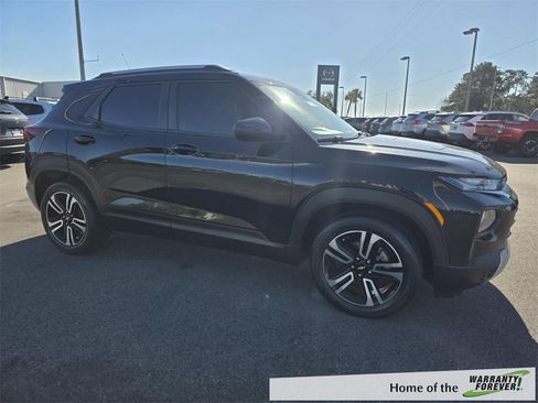 Used 2023 Chevrolet TrailBlazer LT image 1